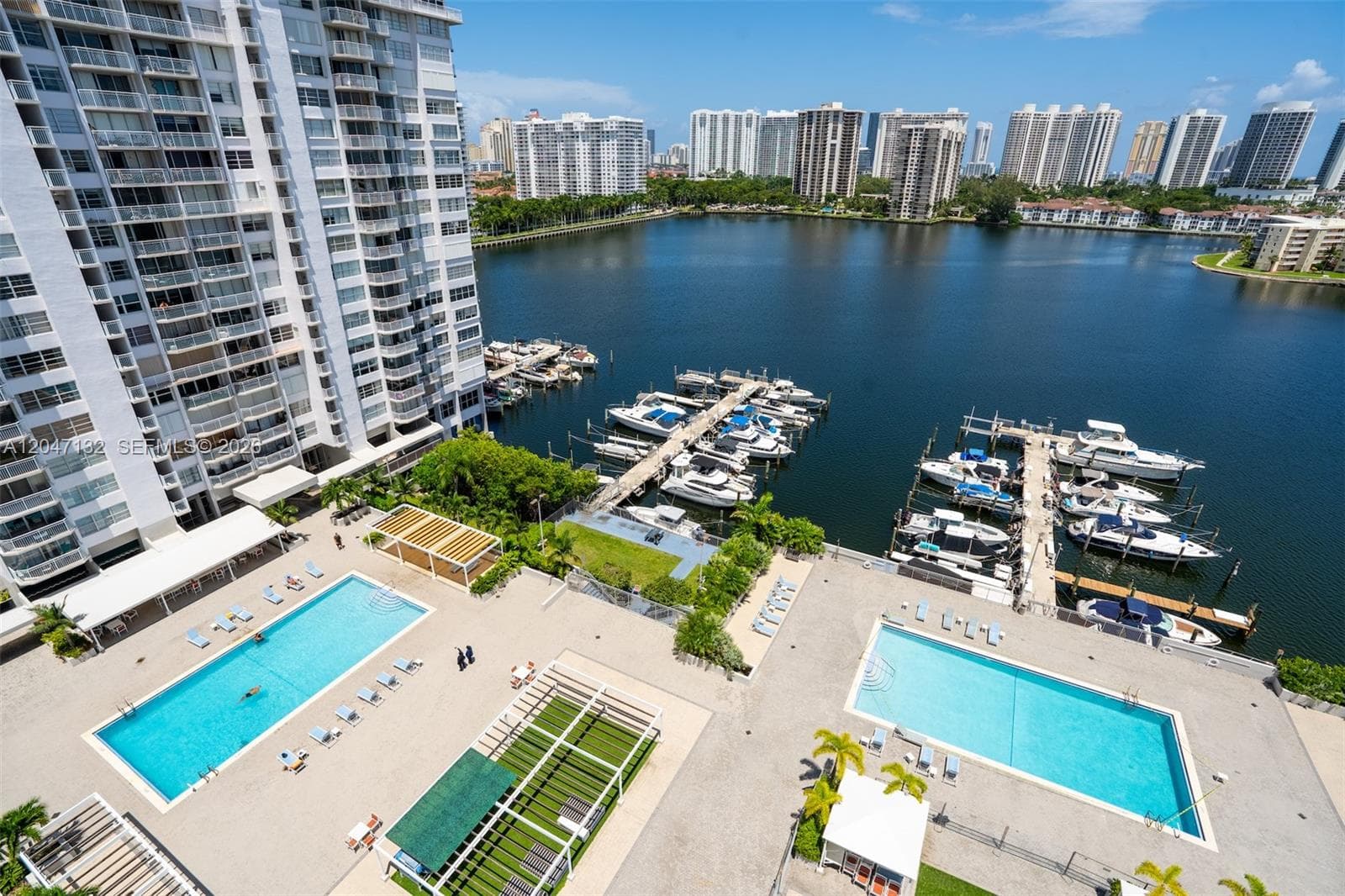 18041 Biscayne Blvd 1404 photo 19
