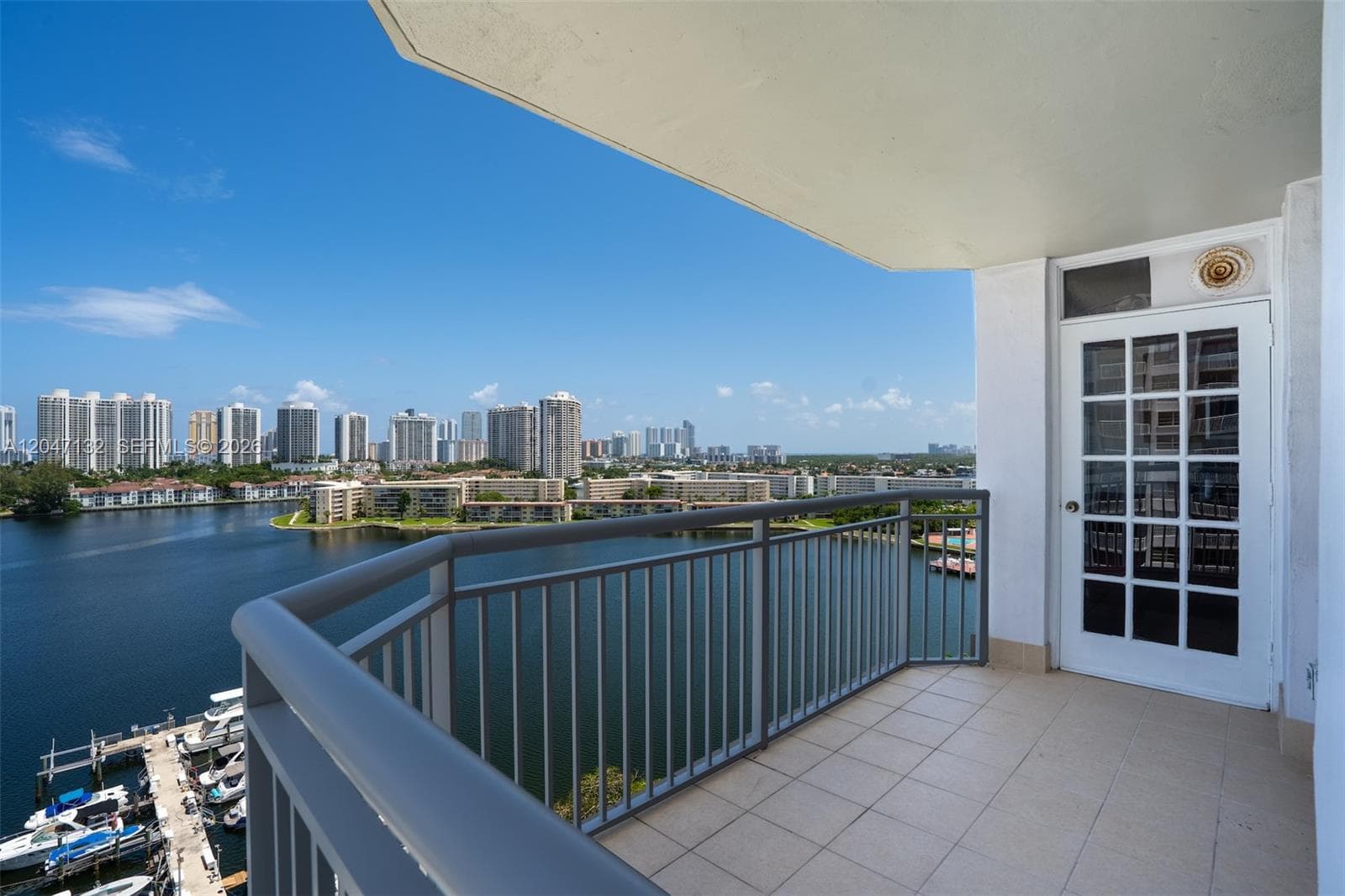 18041 Biscayne Blvd 1404 photo 4