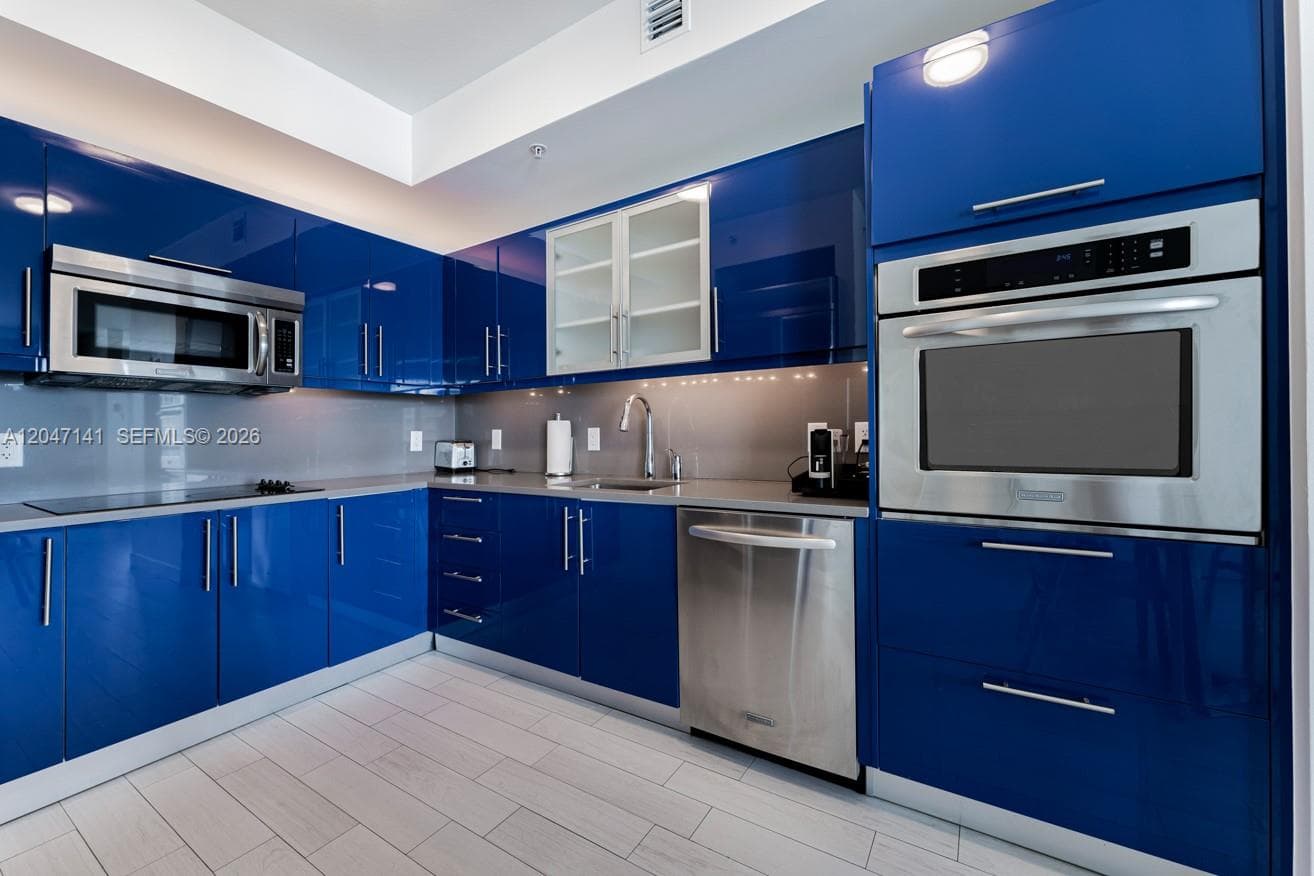 3101 Bayshore Dr 803 photo 18