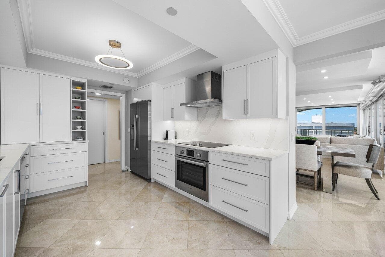 3211 S Ocean Boulevard 903 photo 18