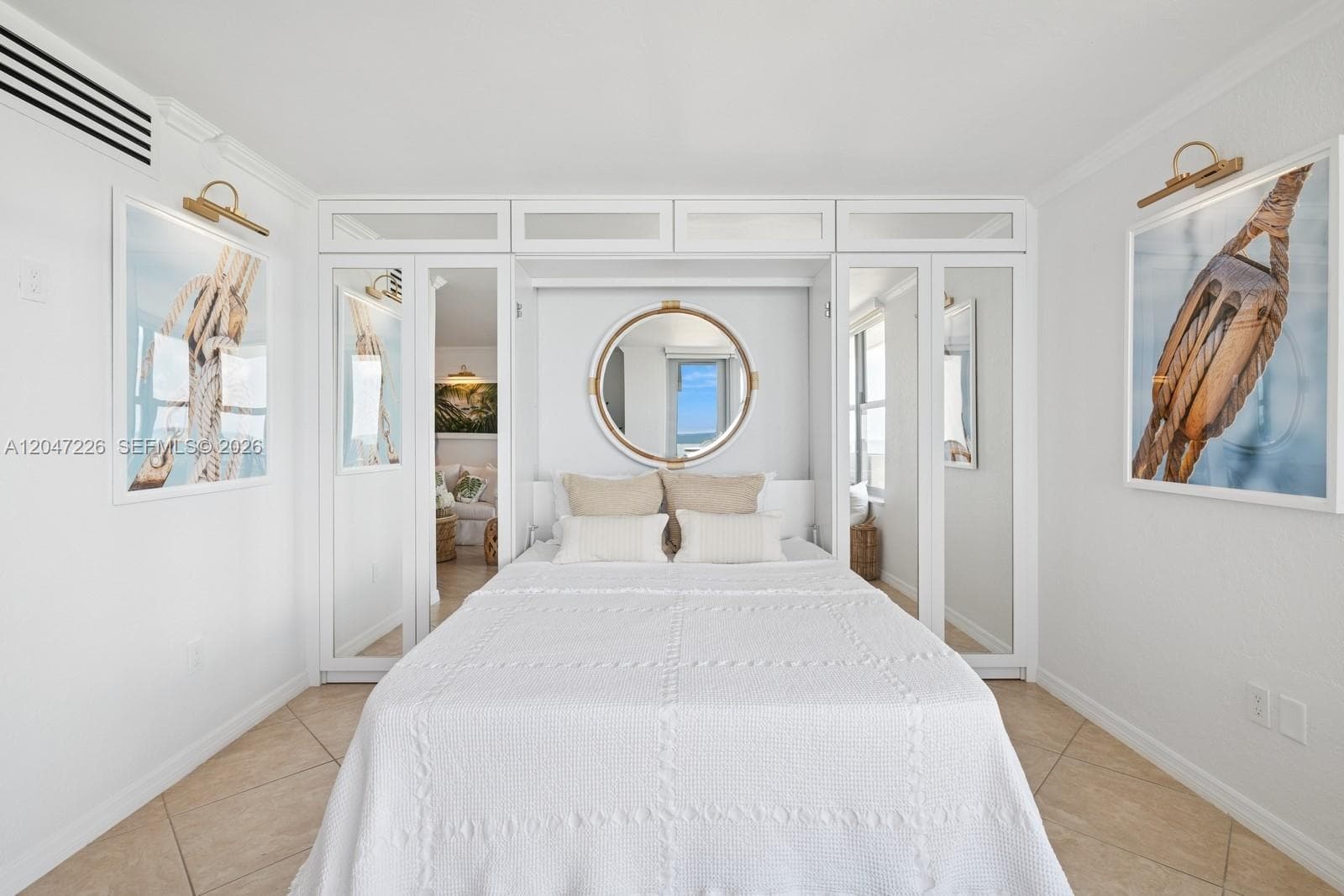2899 Collins Ave 1025 photo 3