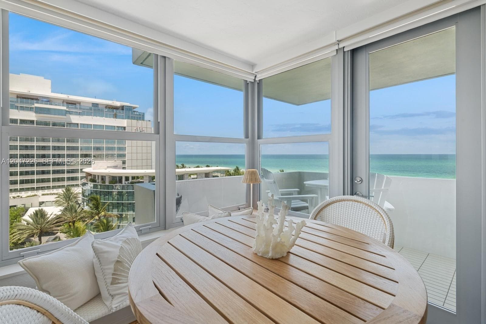 2899 Collins Ave 1025 photo 10