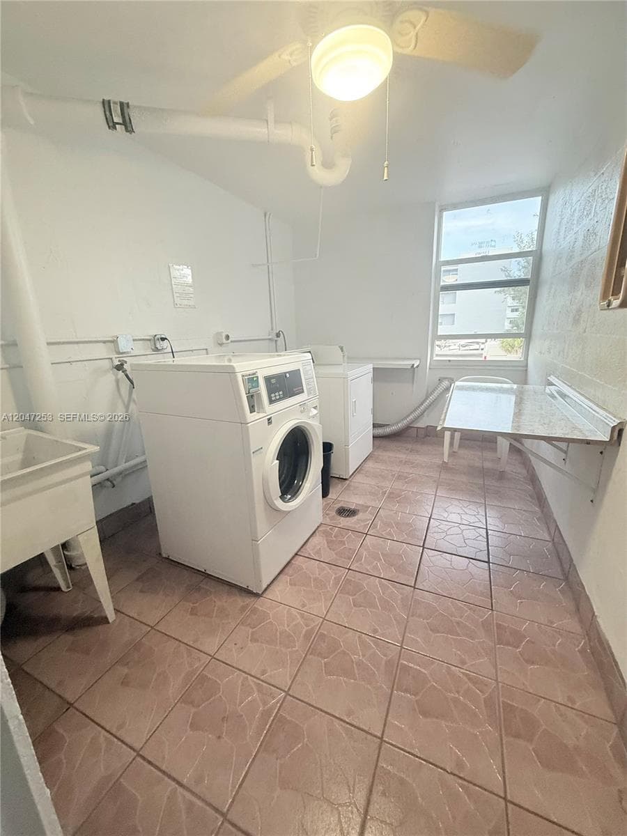 3849 NE 169th St 204 photo 14