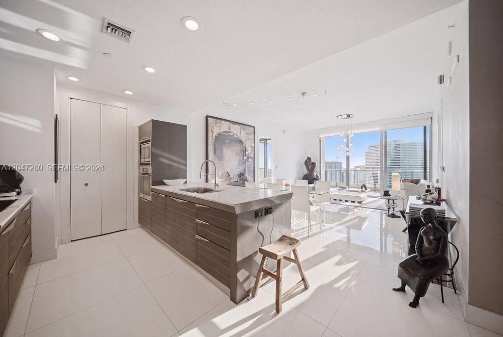 200 Biscayne Boulevard Way 5110 photo 15