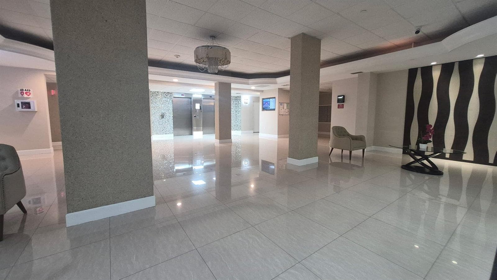 1833 S Ocean Drive 205 photo 13