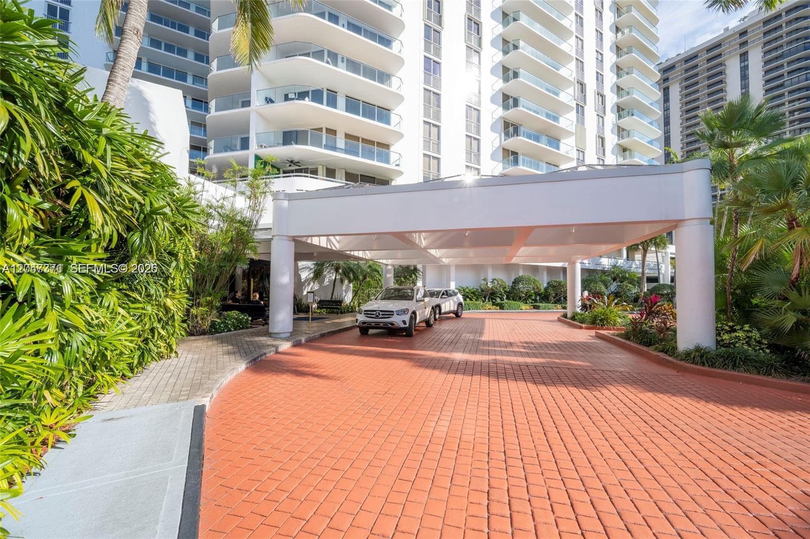 19707 Turnberry Way 16G photo 17