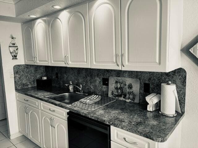 101 Briny Avenue 707 photo 15