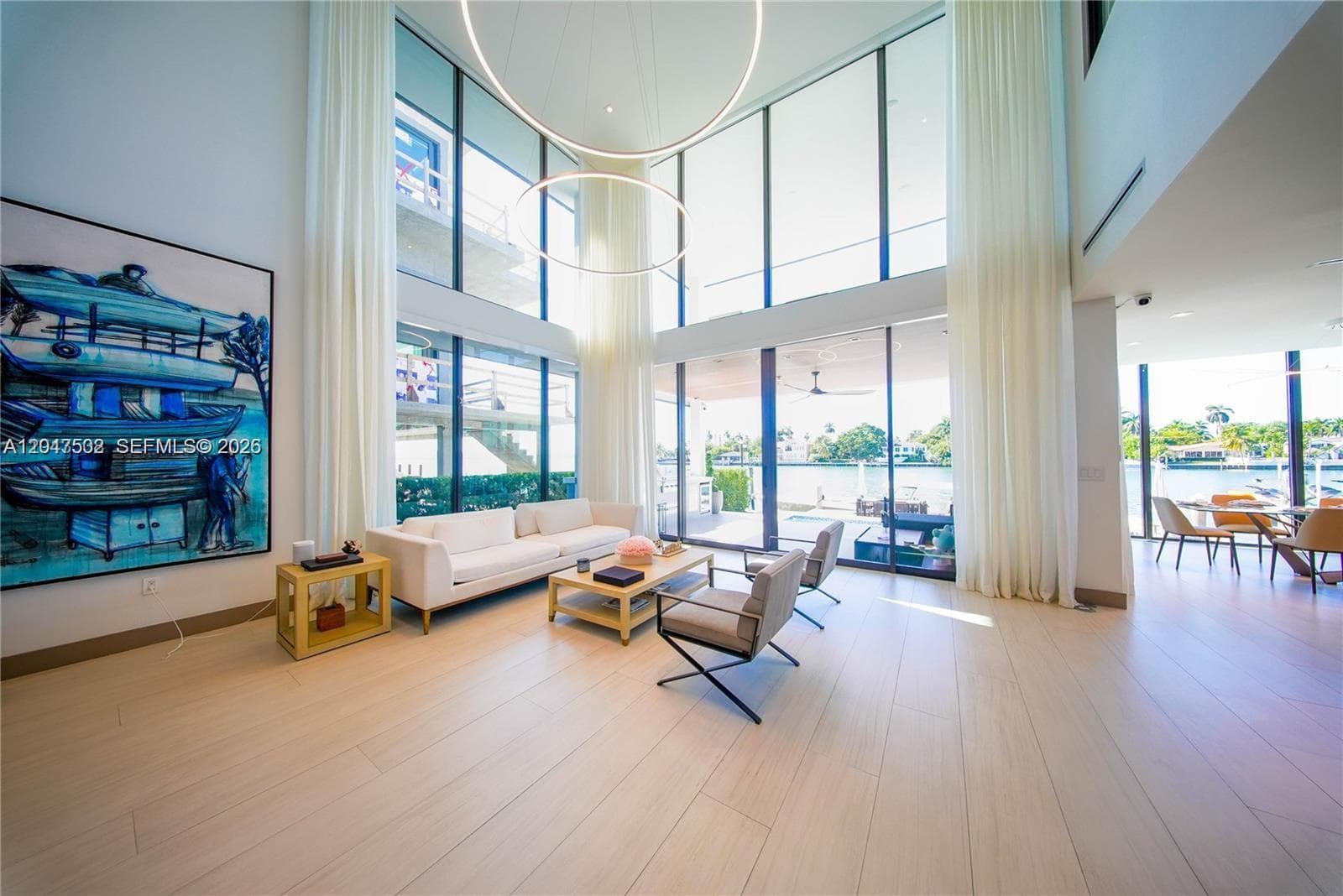 7520 W Treasure Dr photo 5