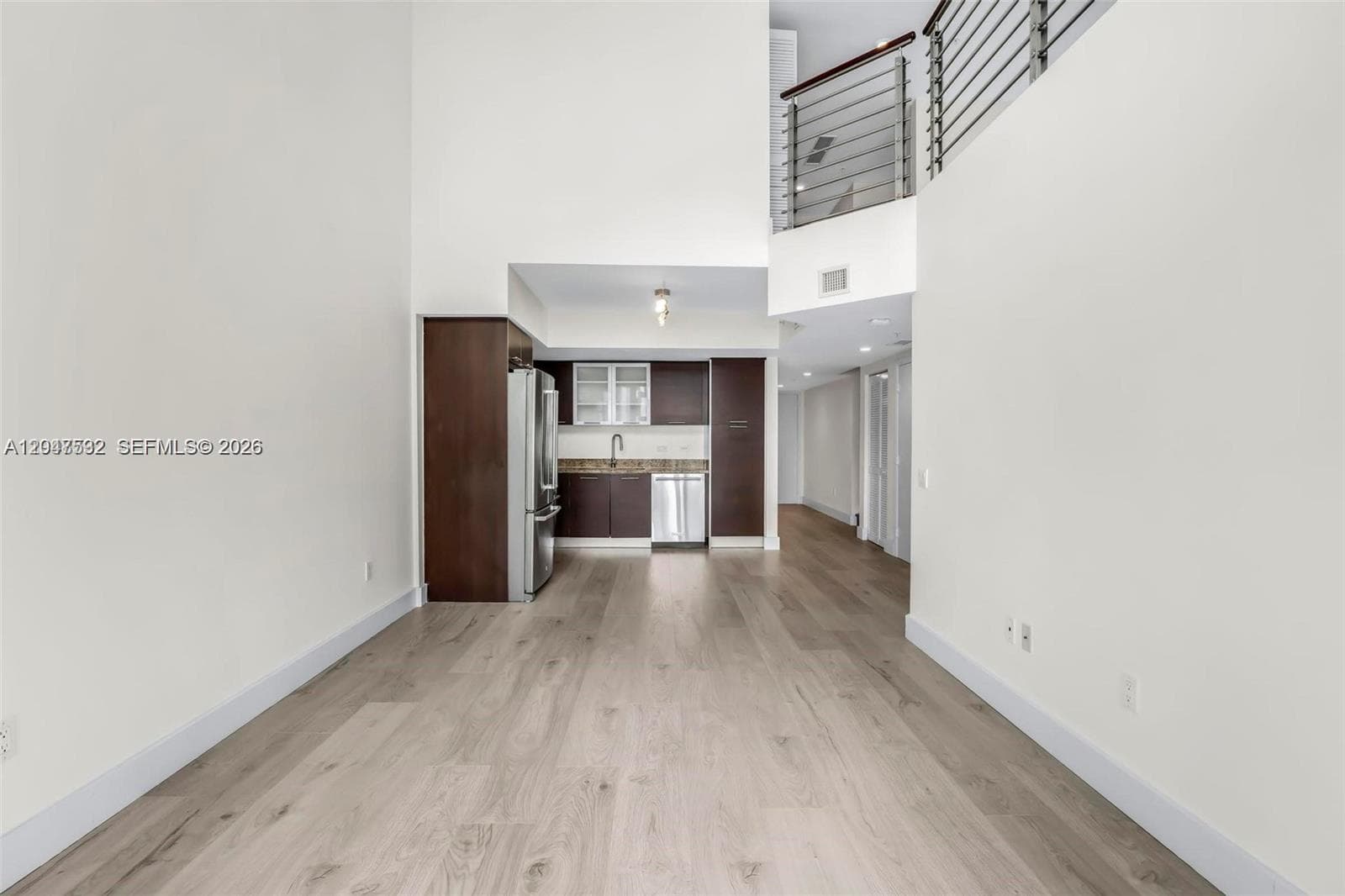 41 SE 5th St 1709 photo 5