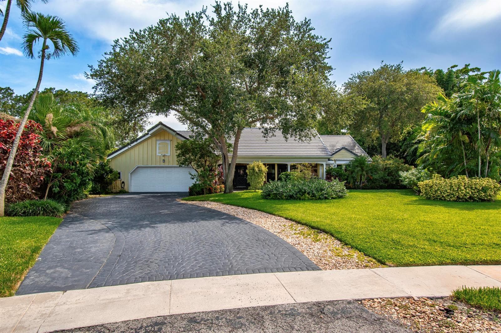 6962 S Grande Drive photo 3
