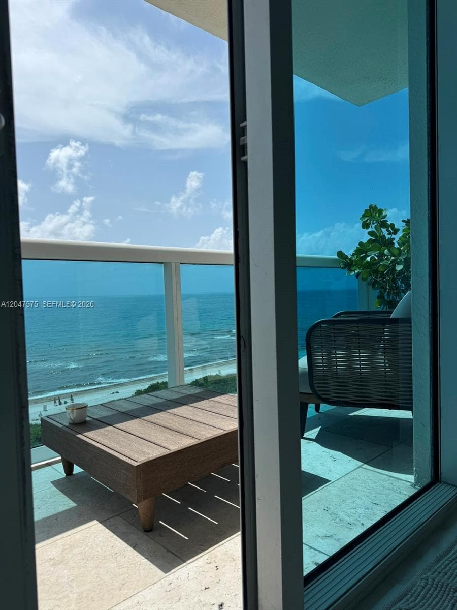 9201 Collins Ave 826 photo 10