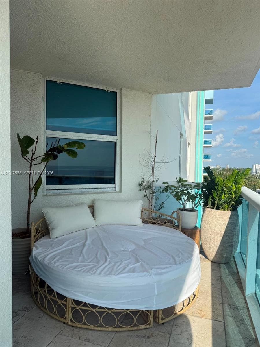 9201 Collins Ave 826 photo 11