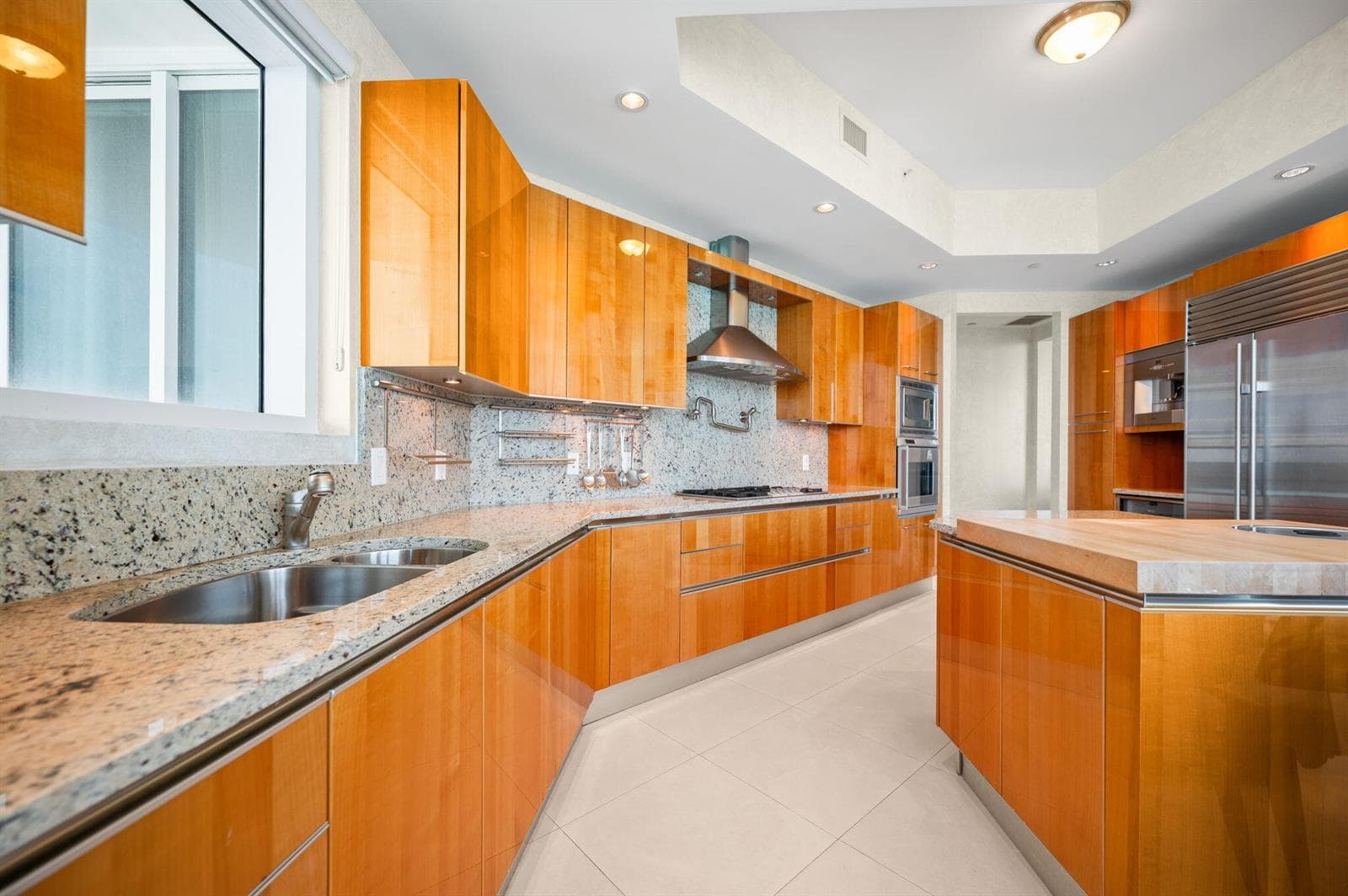 16051 Collins Avenue 1902 photo 13