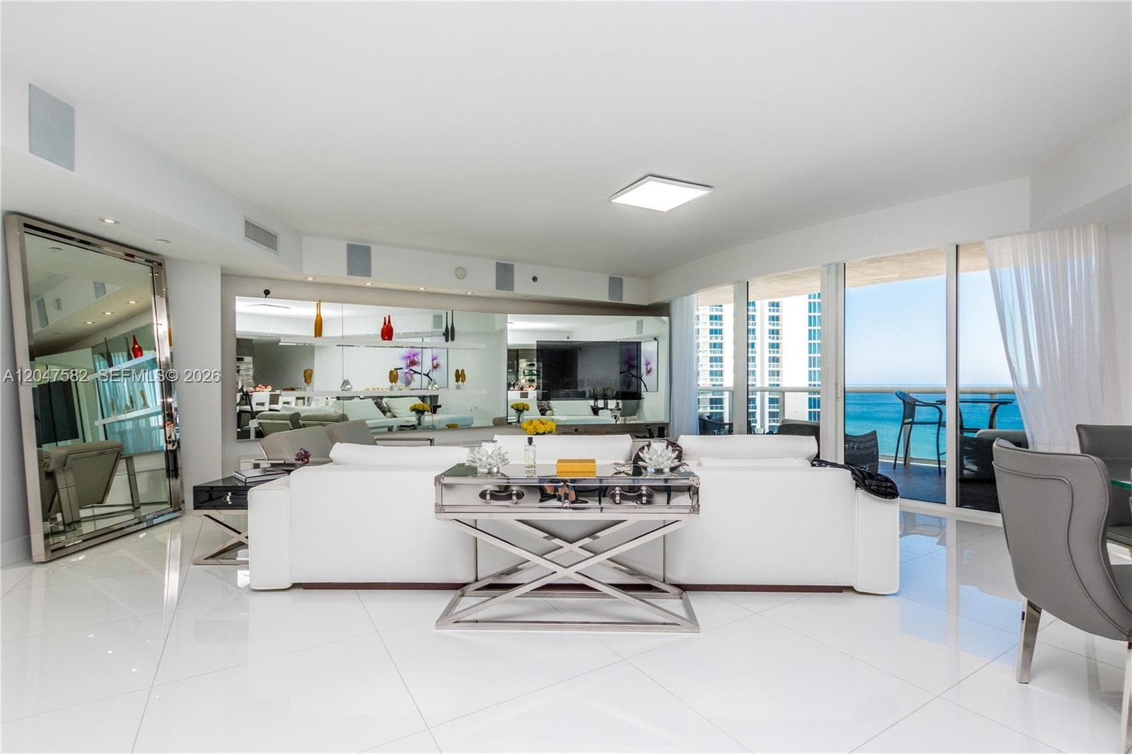 17201 Collins Ave 1807 photo 2