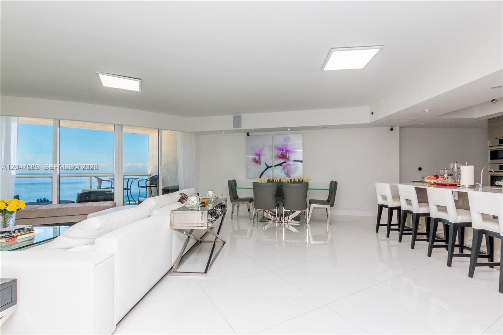 17201 Collins Ave 1807 photo 3