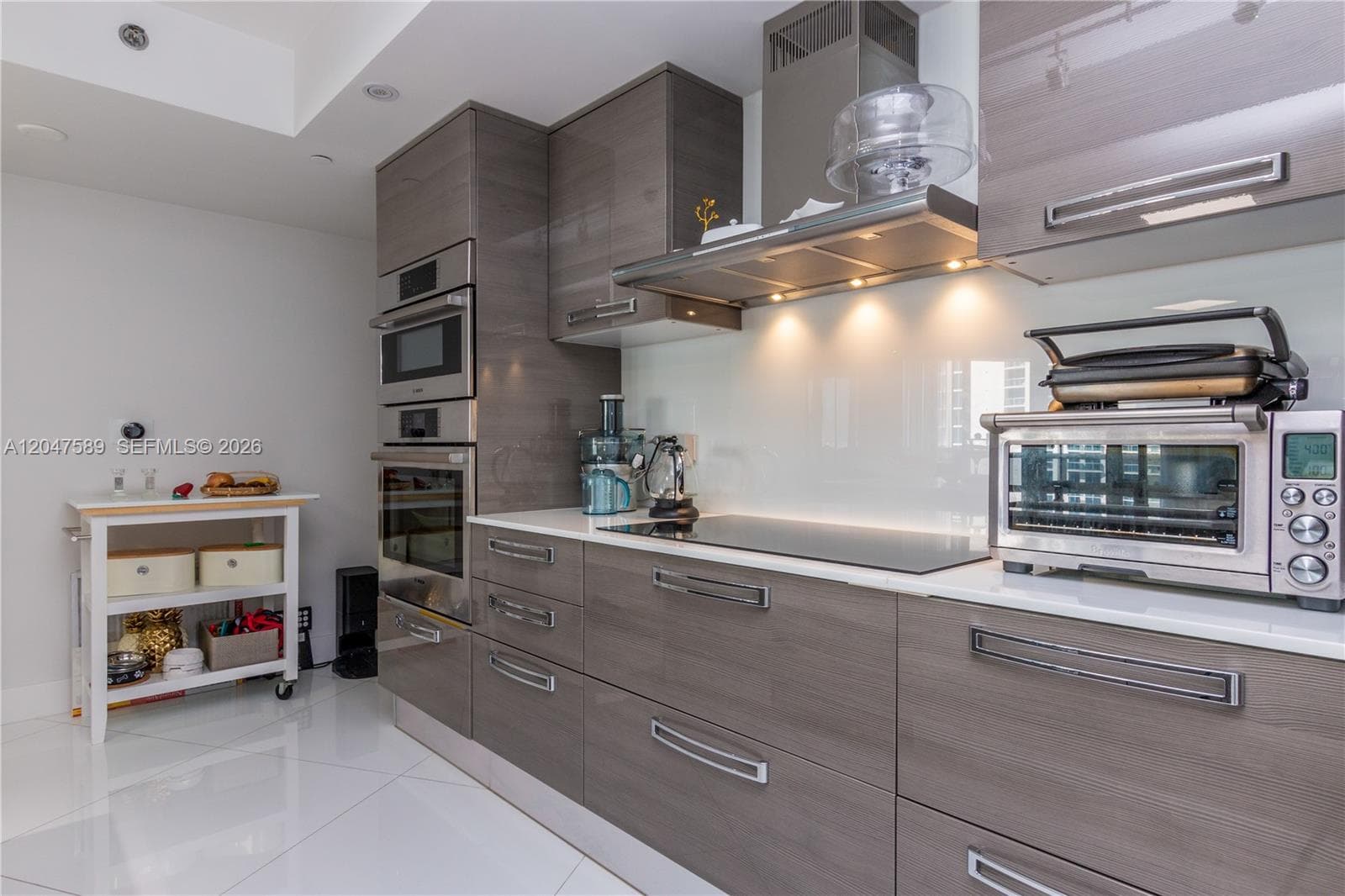 17201 Collins Ave 1807 photo 8