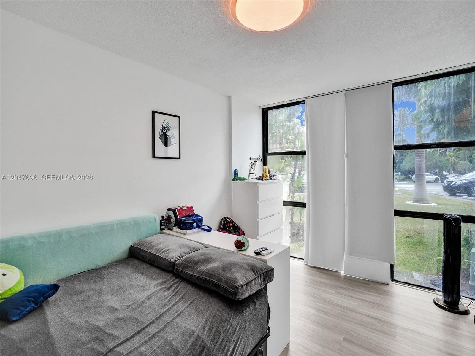 800 Parkview Dr 131 photo 24
