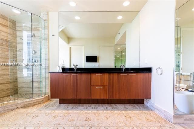 16001 Collins Ave 1106 photo 20