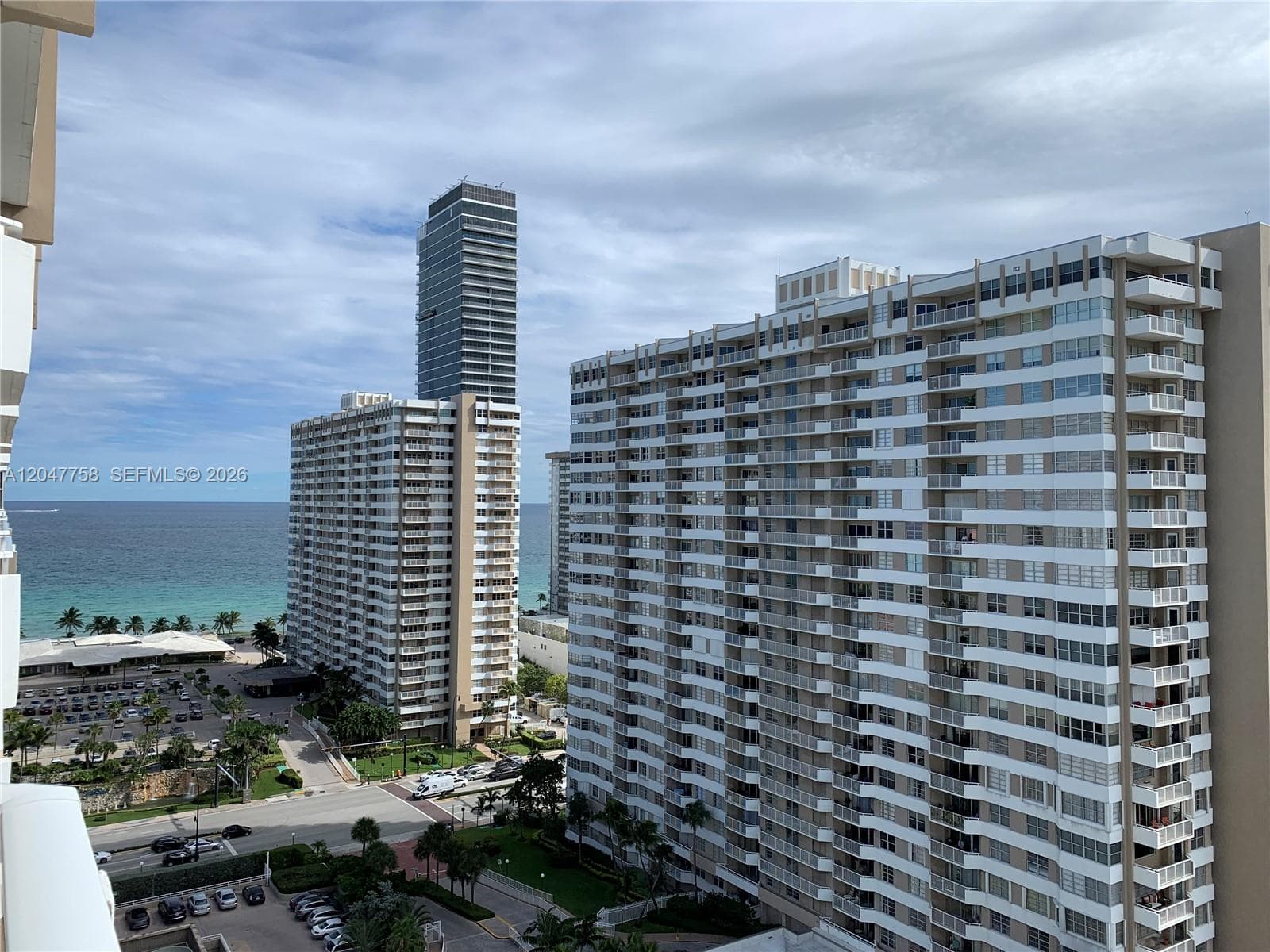1965 S Ocean Dr 17M photo 2