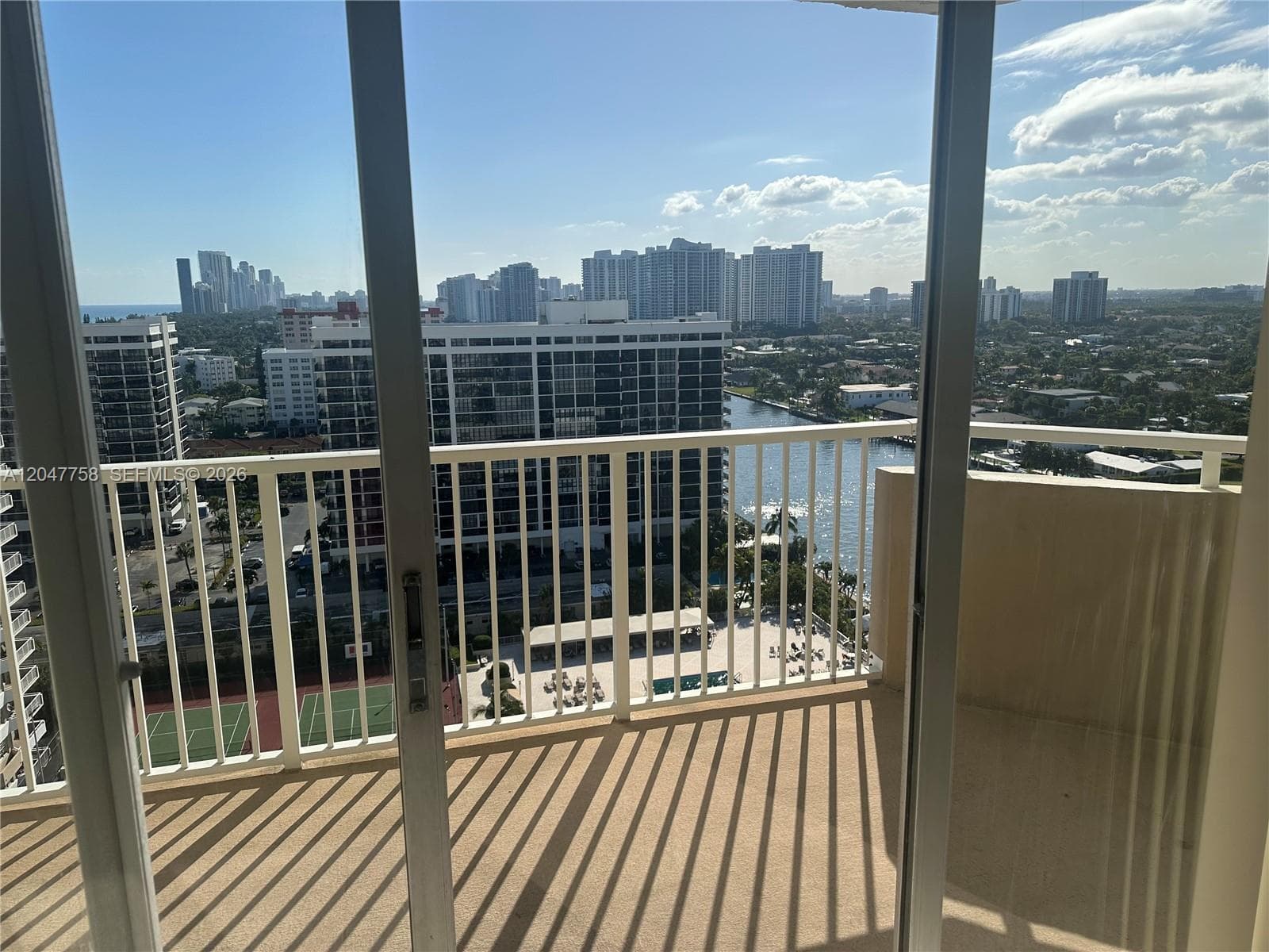 1965 S Ocean Dr 17M photo 3