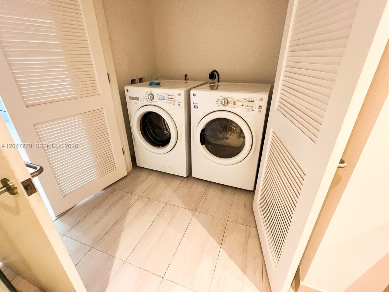 4010 S Ocean Dr T3505 photo 23