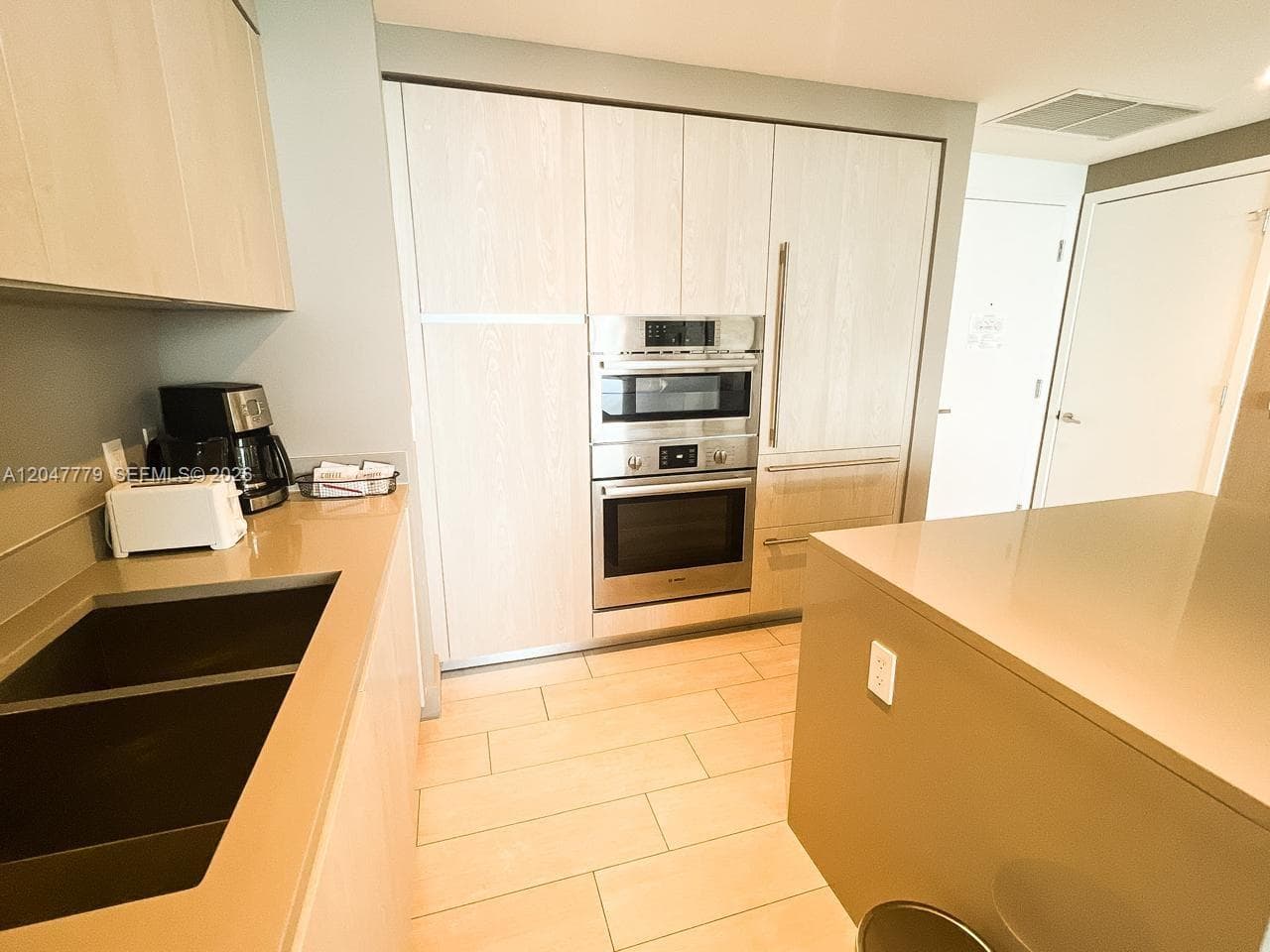 4010 S Ocean Dr T3505 photo 5