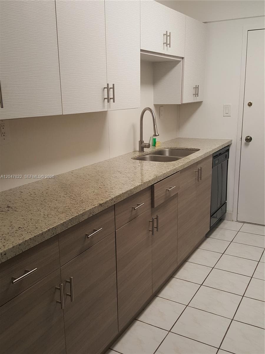 5401 Collins Ave 311 photo 6
