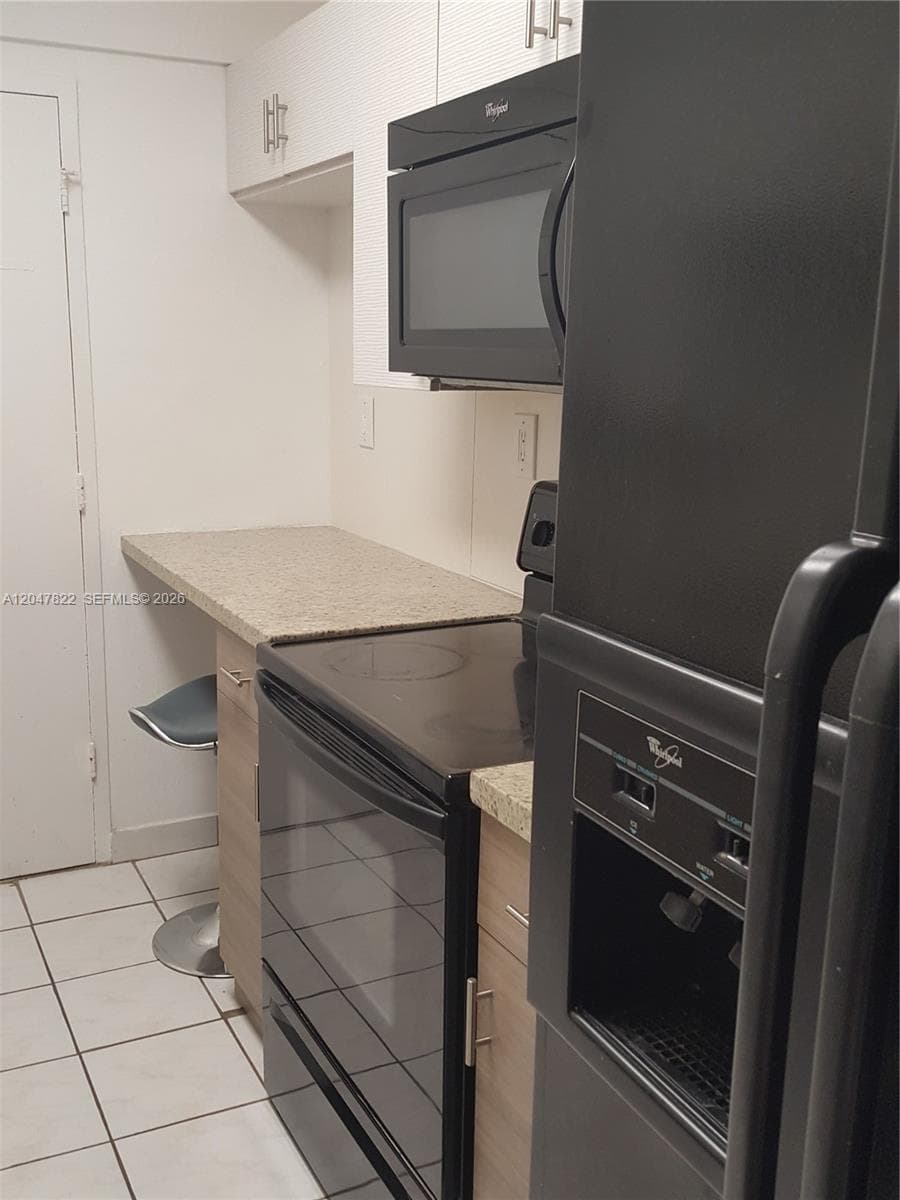 5401 Collins Ave 311 photo 7