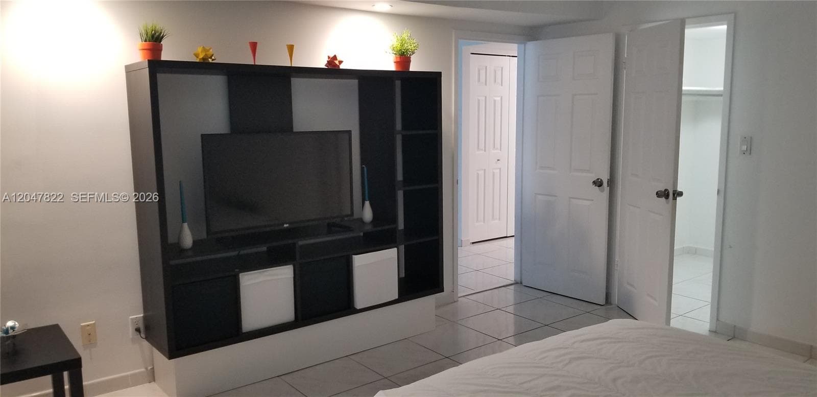5401 Collins Ave 311 photo 14
