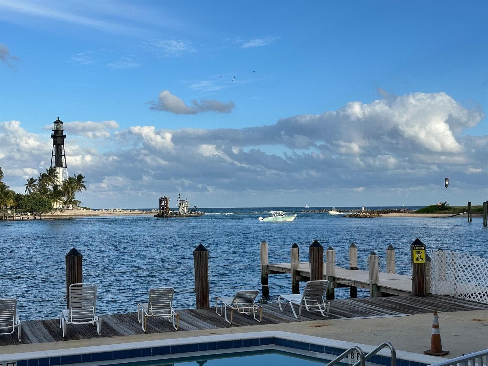 2508 Bay Drive photo 2