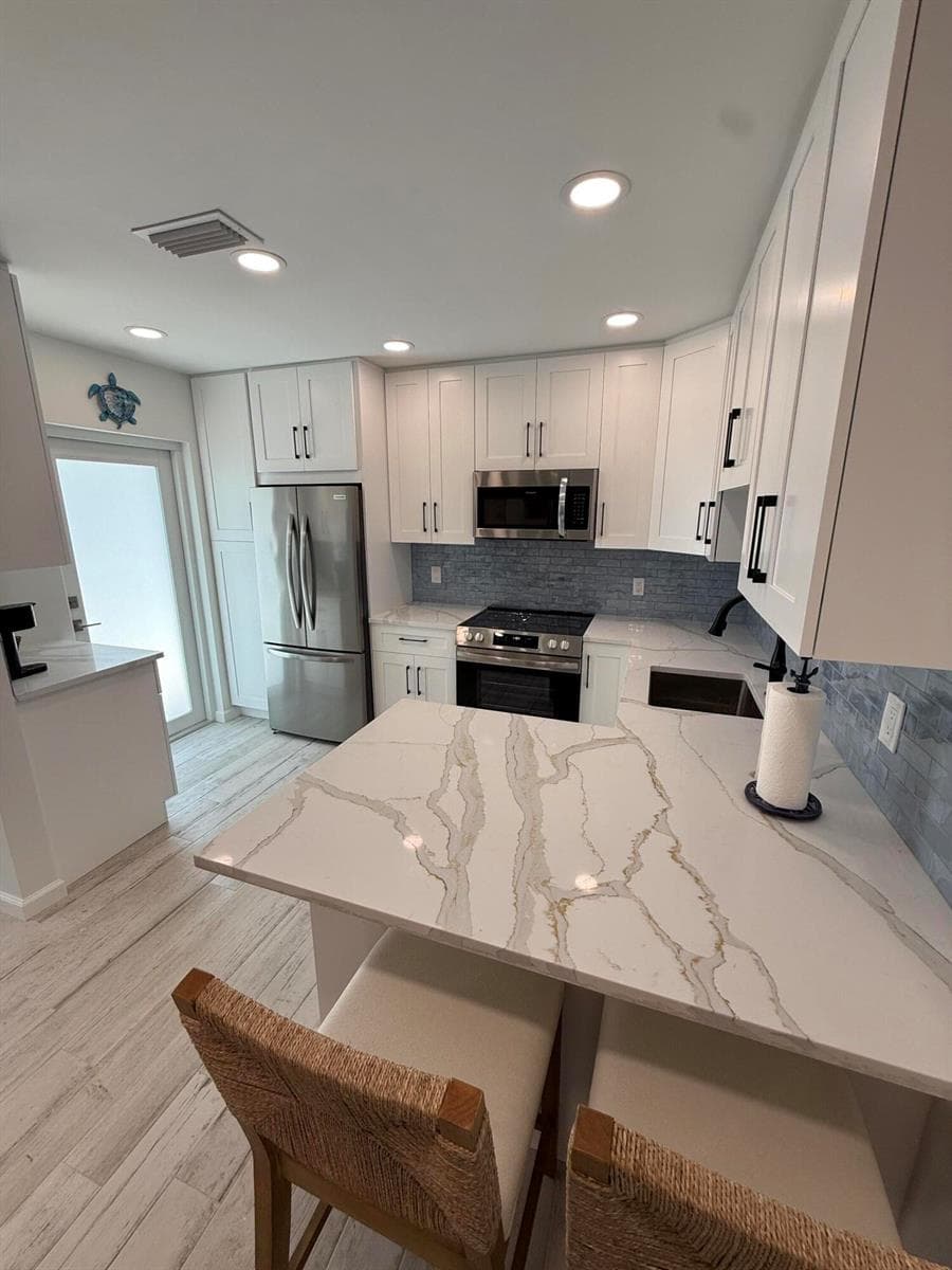 370 Wilma Circle 6 photo 5