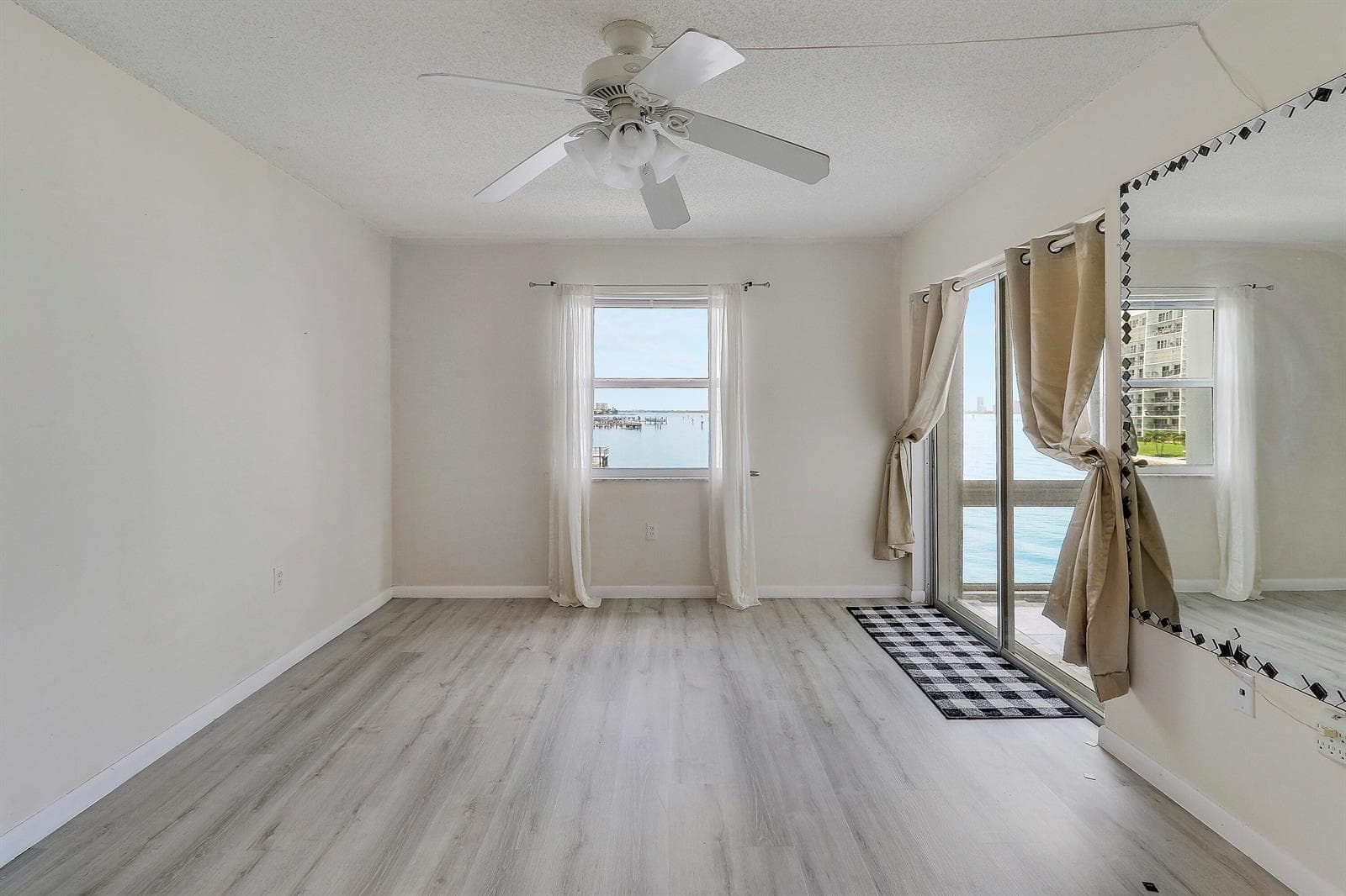 410 Wilma Circle 308 photo 25