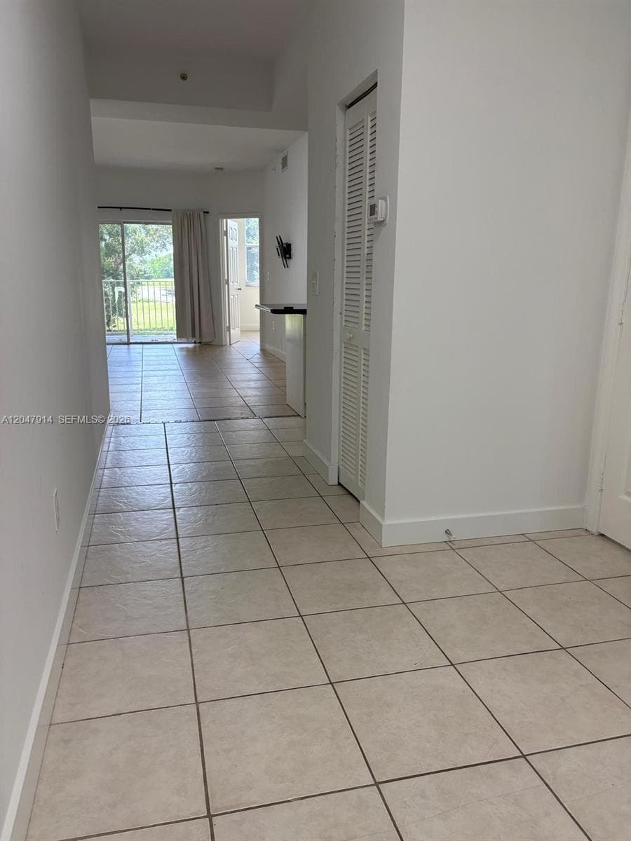 2080 Greenview Shores Blvd 410 photo 1