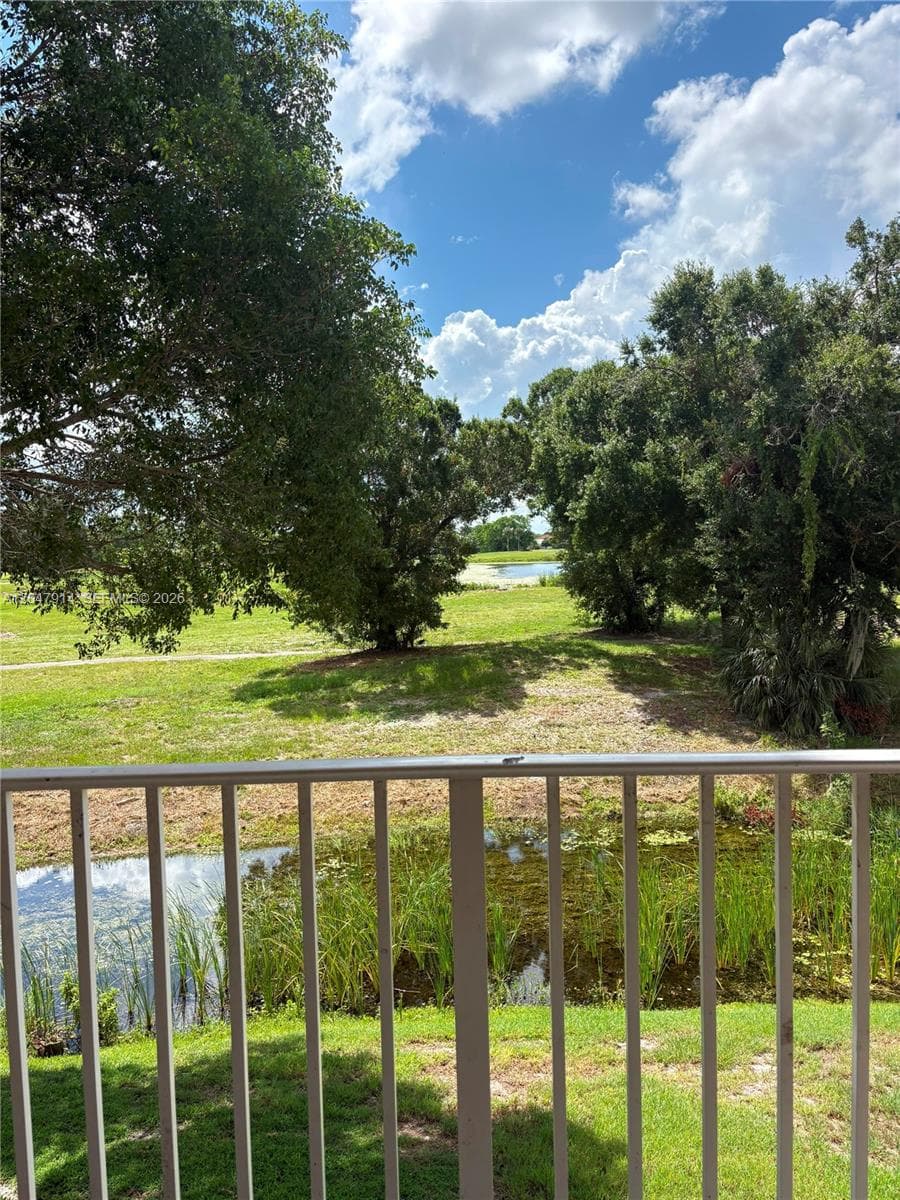 2080 Greenview Shores Blvd 410 photo 10