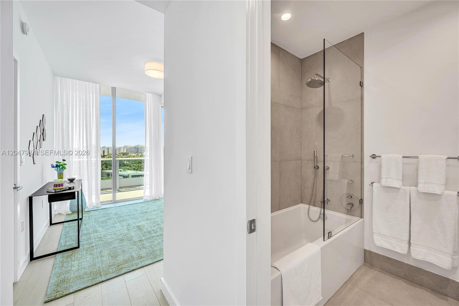 9201 E Bay Harbour Drive PH809 photo 13