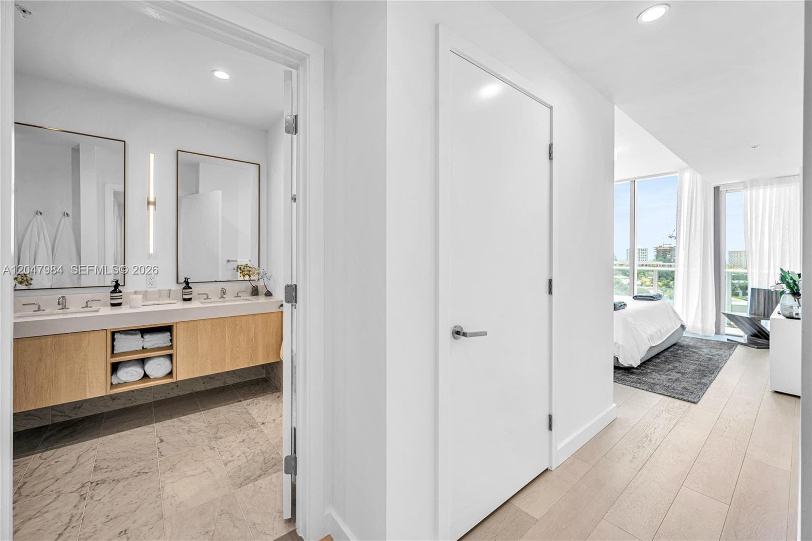 9201 E Bay Harbour Drive PH809 photo 24