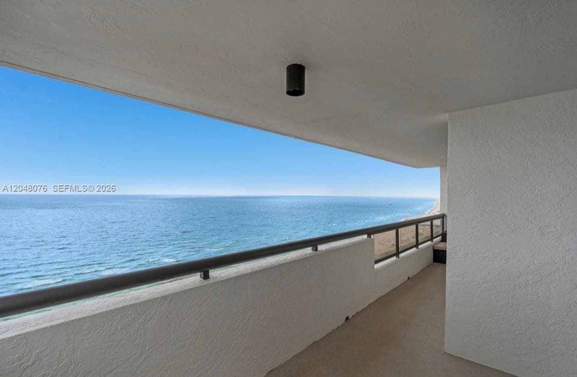 2555 Collins Ave 1101 photo 14