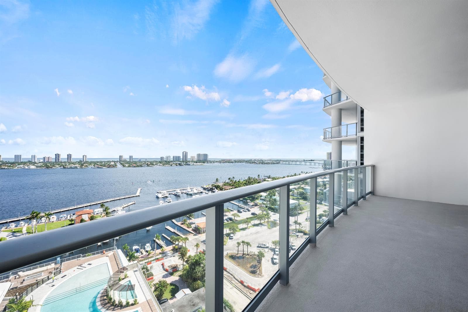 220 Lake Shore Drive photo 7