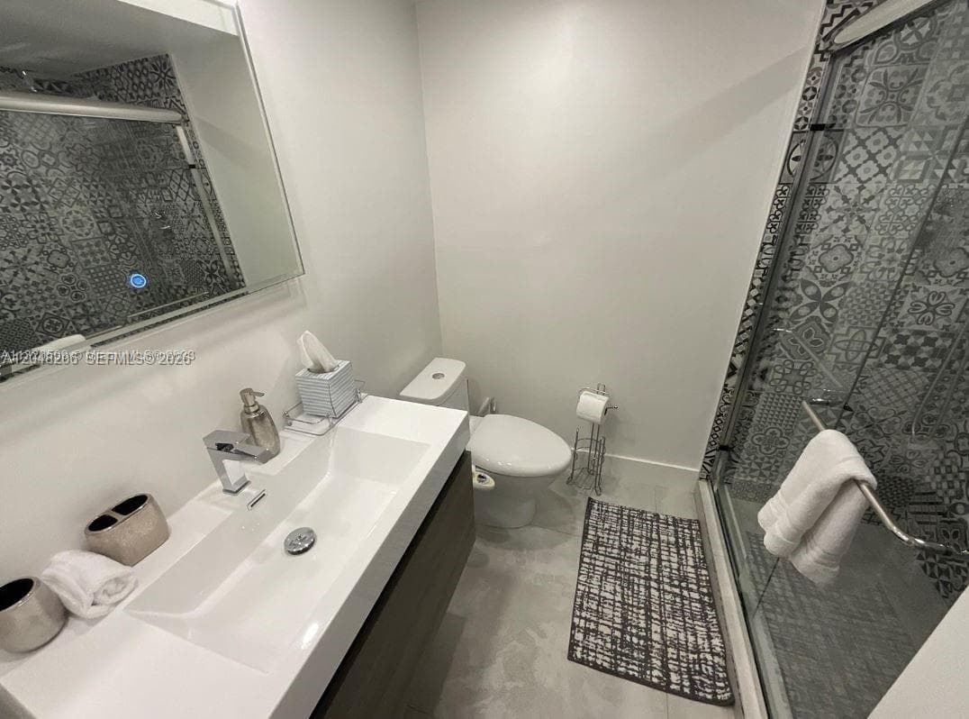 5161 Collins Ave 811 photo 13