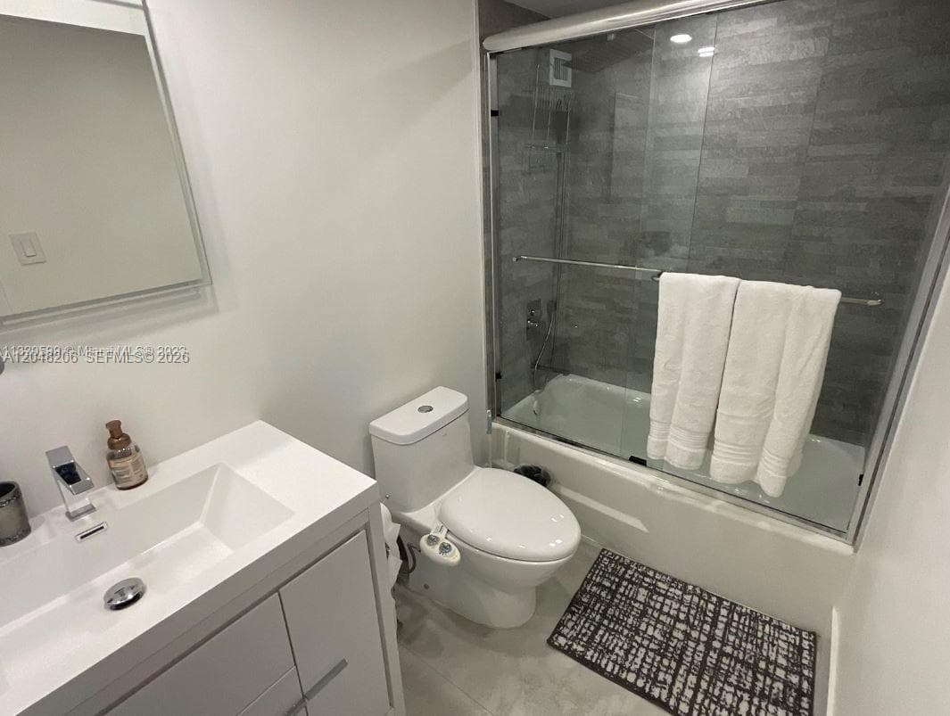 5161 Collins Ave 811 photo 12