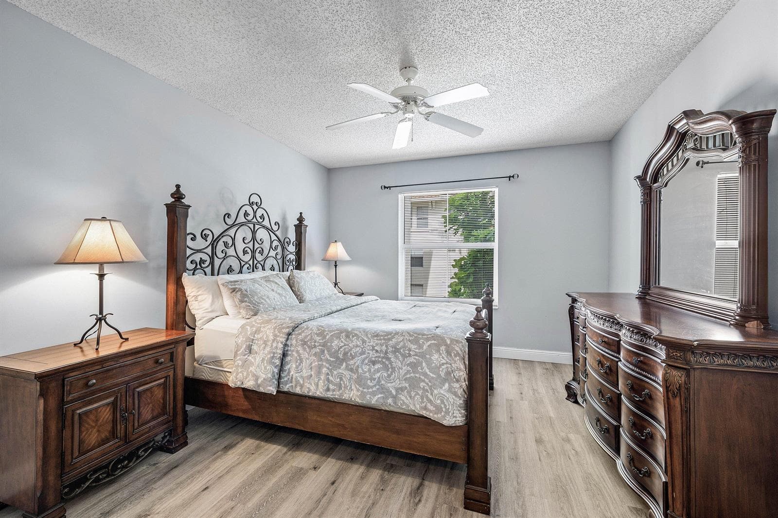 4307 Tuscany Way photo 18