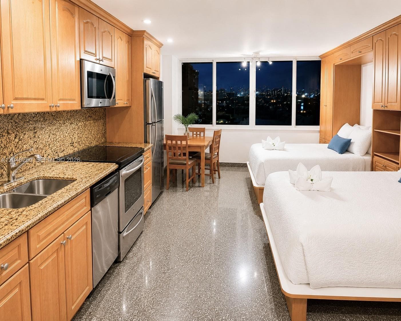 19201 Collins Ave 441 photo 3