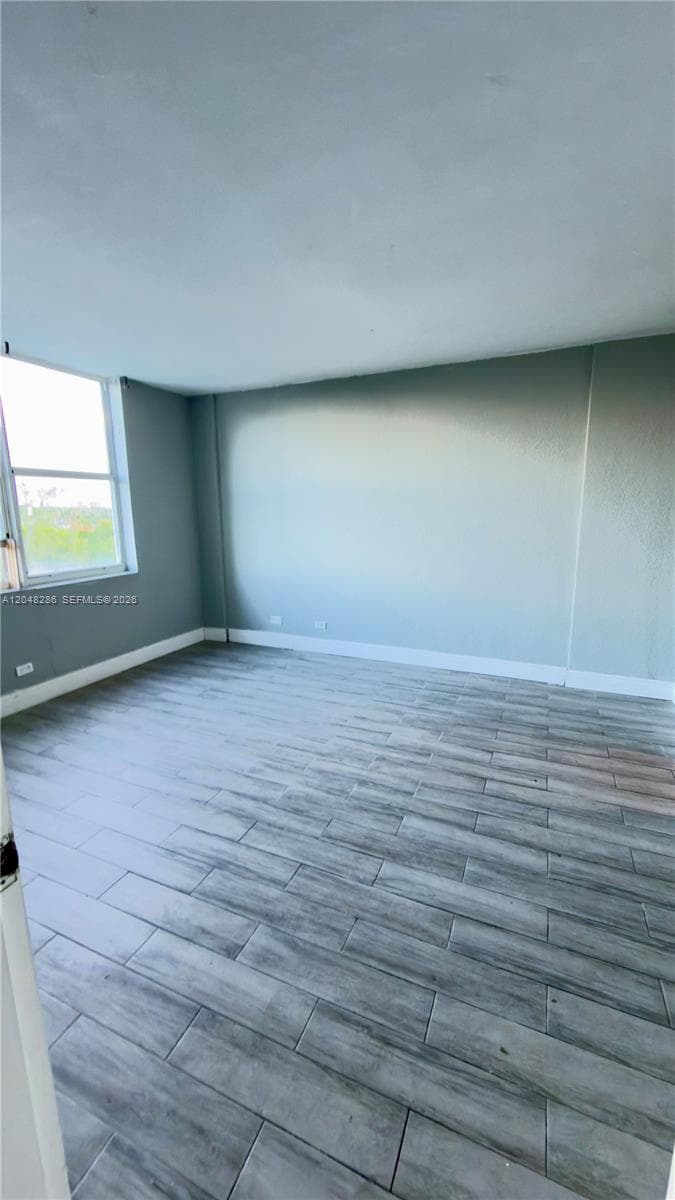 3660 NE 166th St 607 photo 3