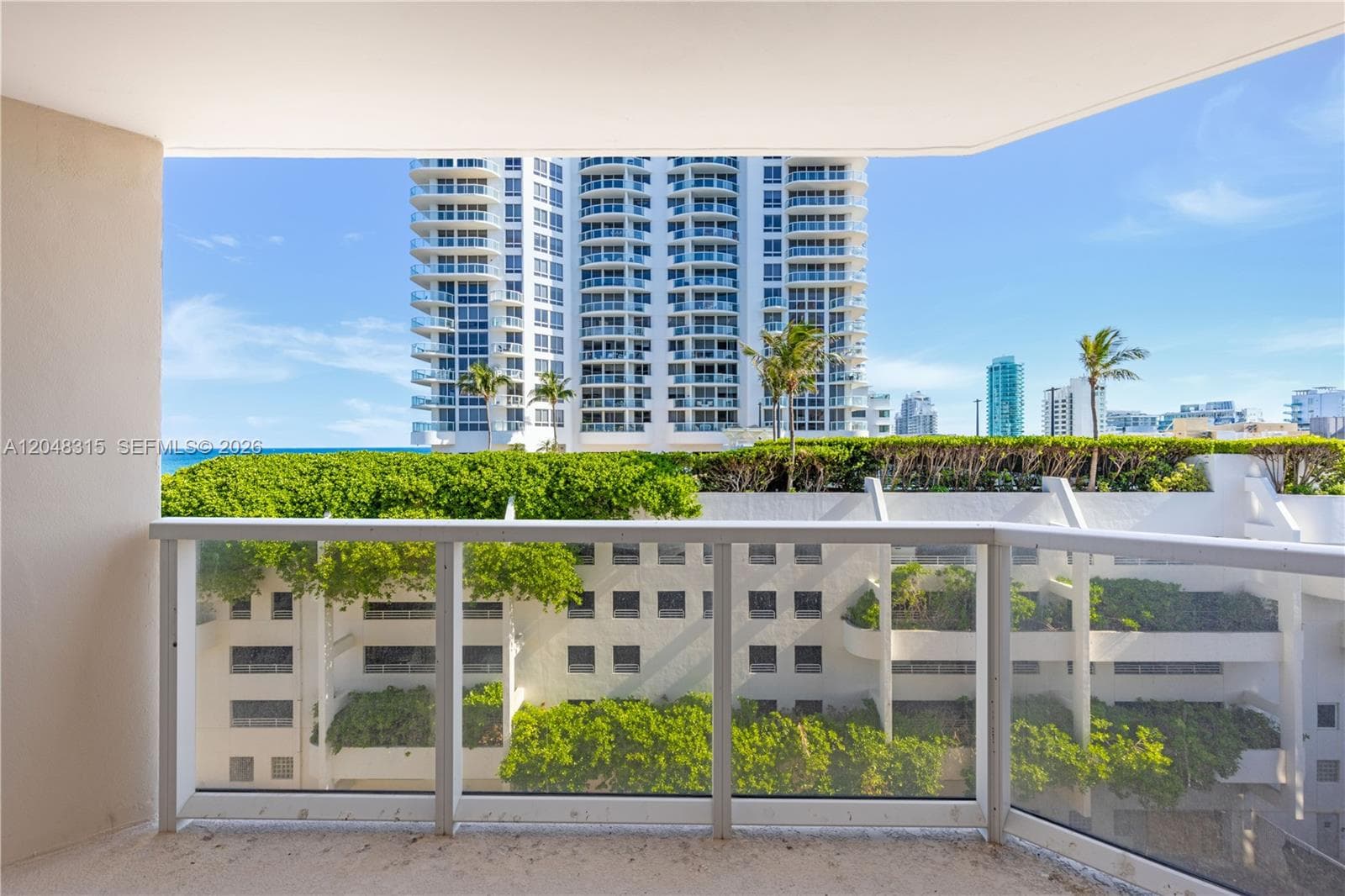 6423 Collins Ave 703 photo 3
