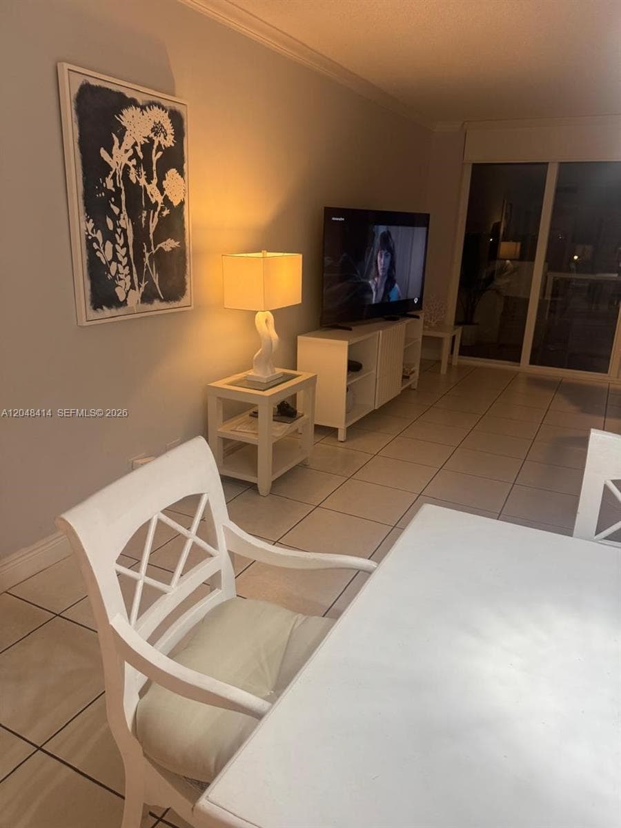 5601 Collins Ave 823 photo 15