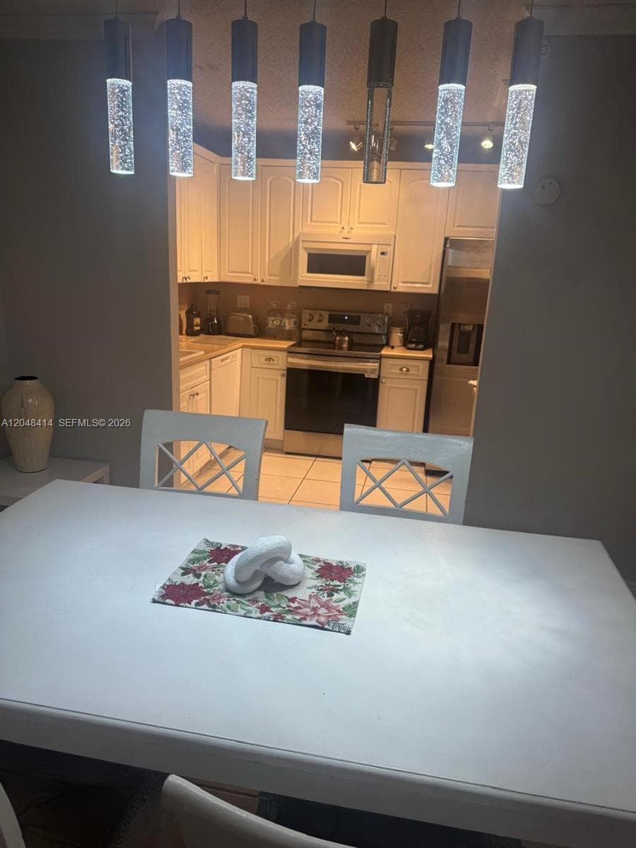 5601 Collins Ave 823 photo 11