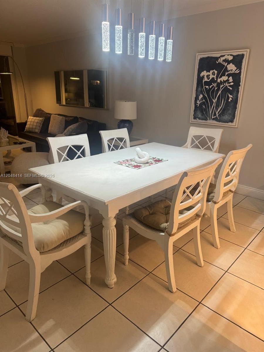 5601 Collins Ave 823 photo 4