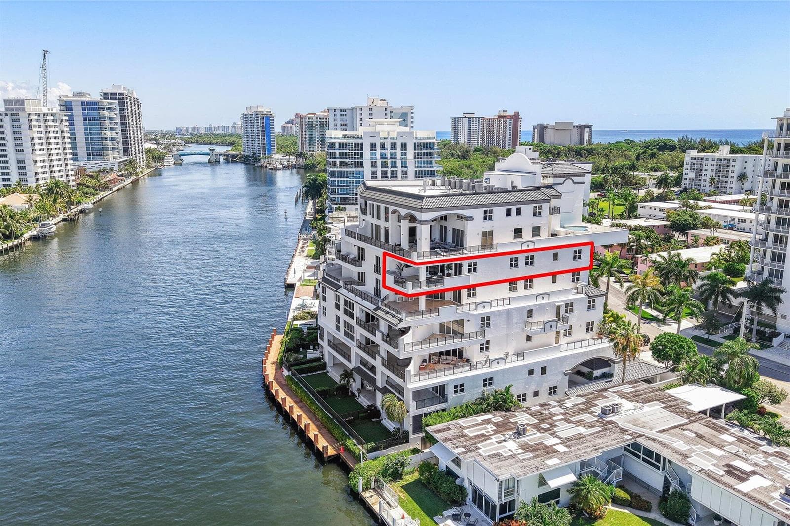 615 Bayshore Drive 603 photo 2