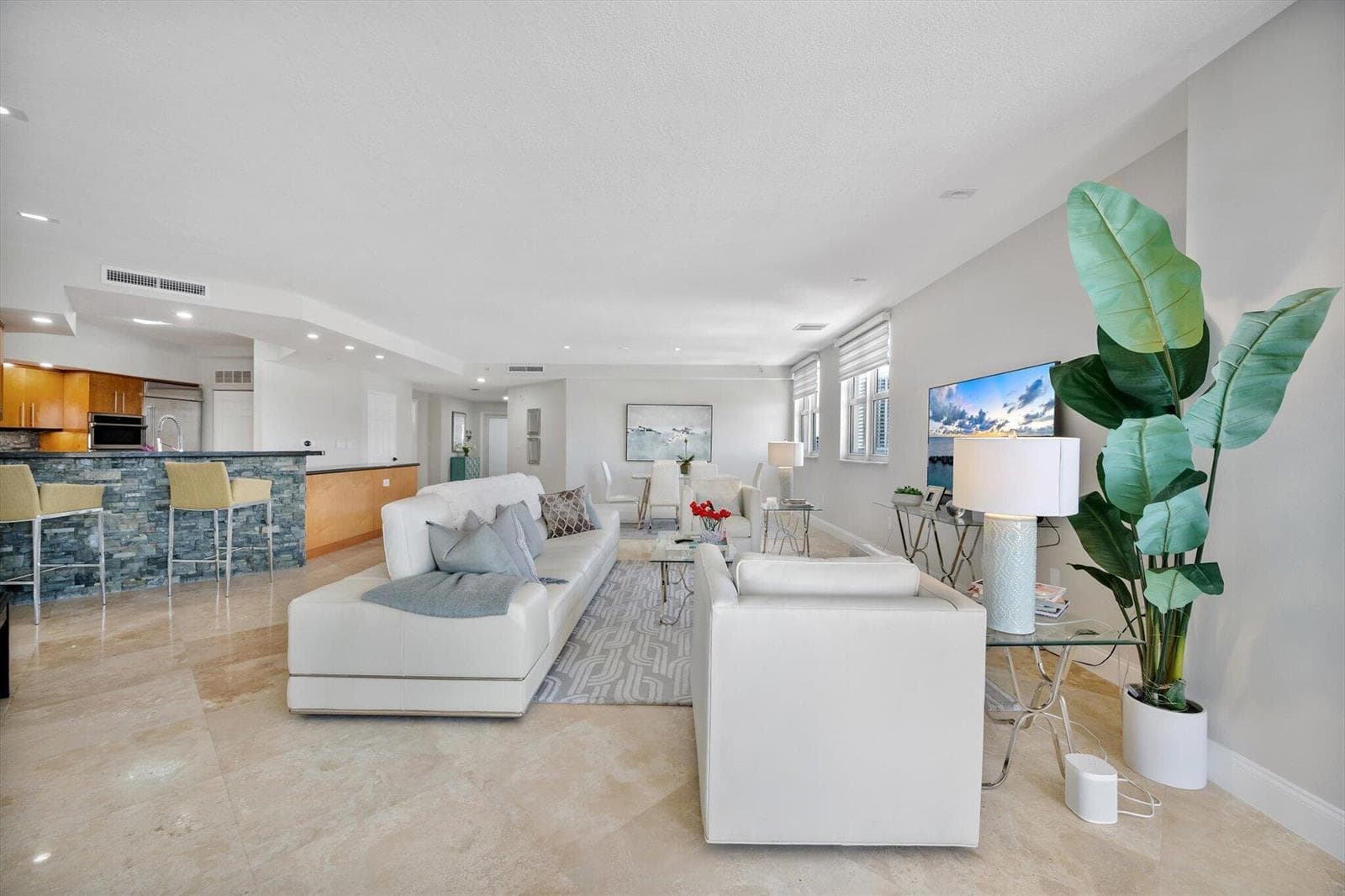 615 Bayshore Drive 603 photo 13