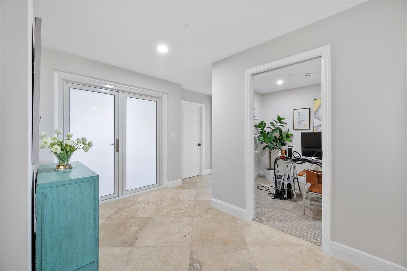 615 Bayshore Drive 603 photo 5